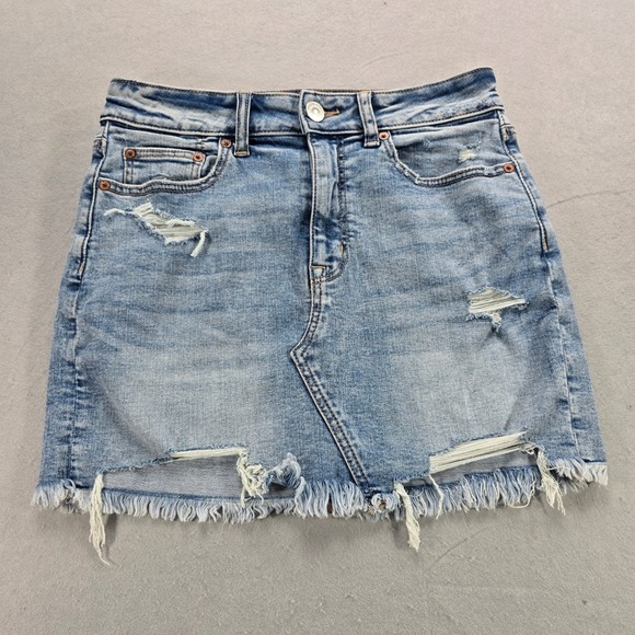 American Eagle Outfitters Dresses & Skirts - American Eagle Super Stretch Distressed Denim Mini Skirt Light Wash Size 6